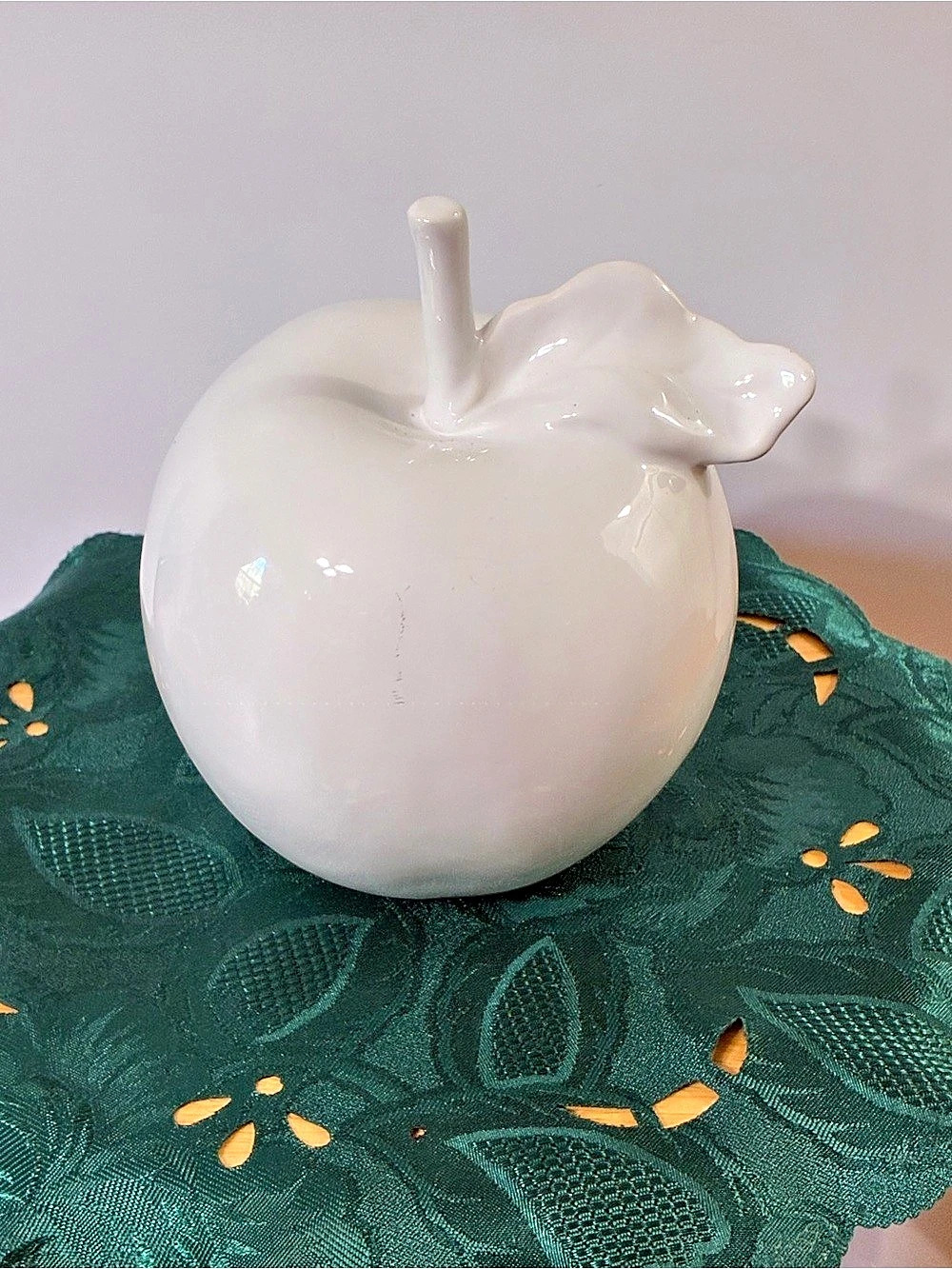 White Apple Decor